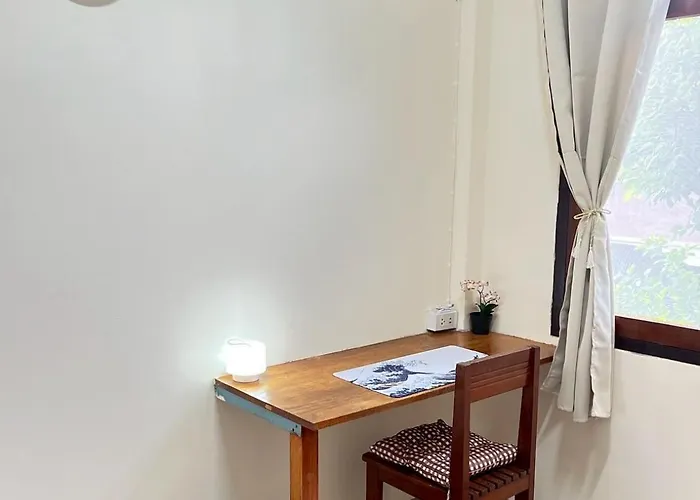 Apartment 212 Cozy With Fan And Private Balcony